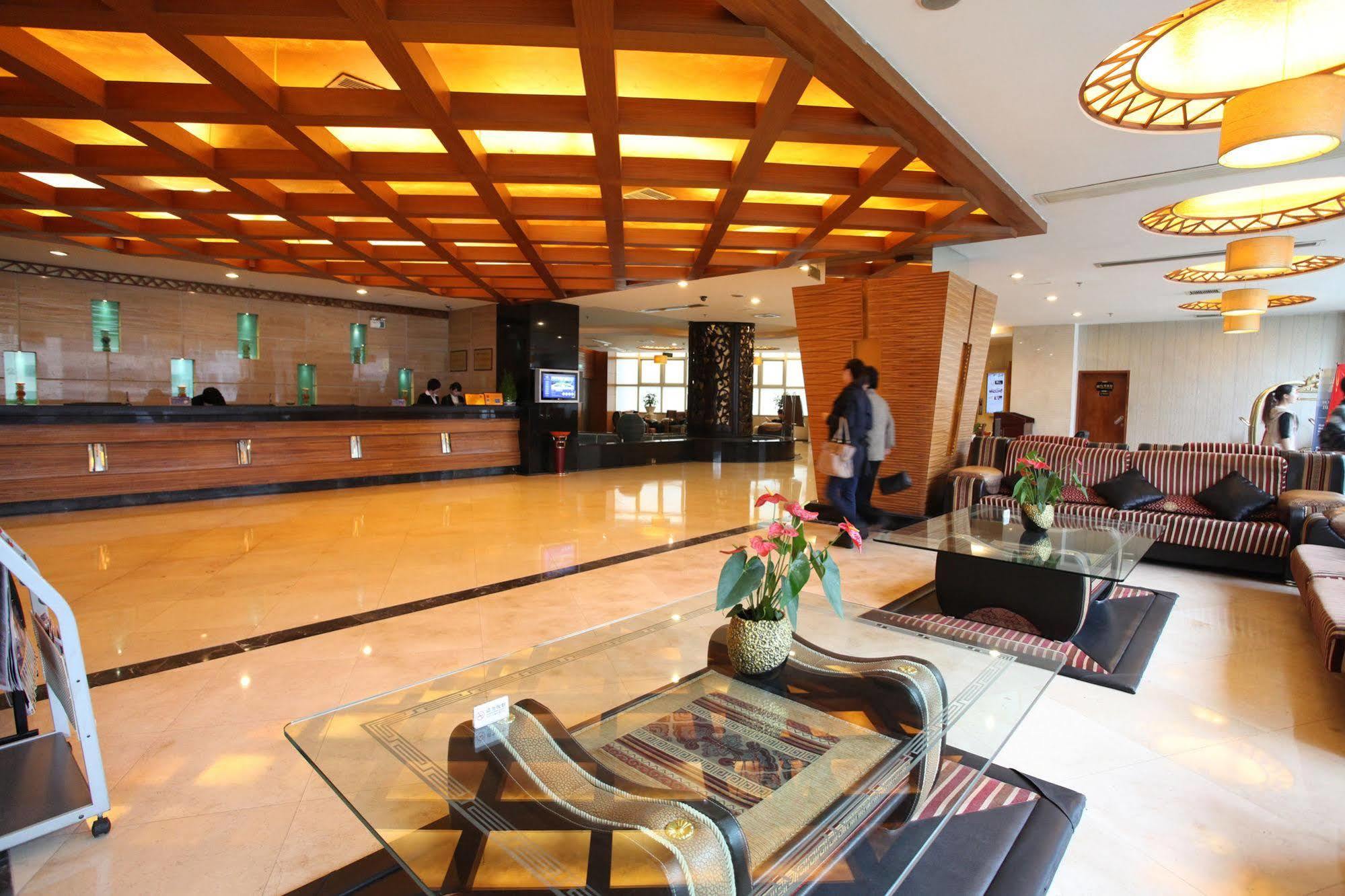 New Beacon International Hotel Wuhan Extérieur photo